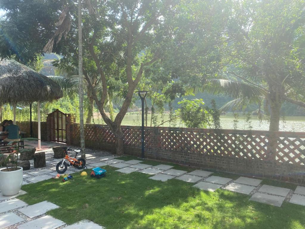 CornerCatBa – Ha Long Bay